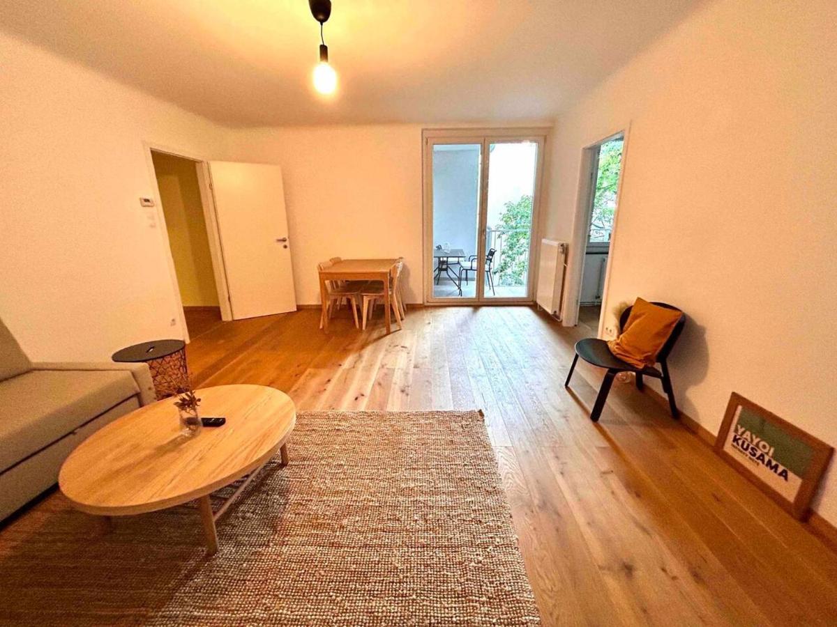 Urbaner Charme: Stilvolles Wohnen Im Herzen Wiens Exterior photo