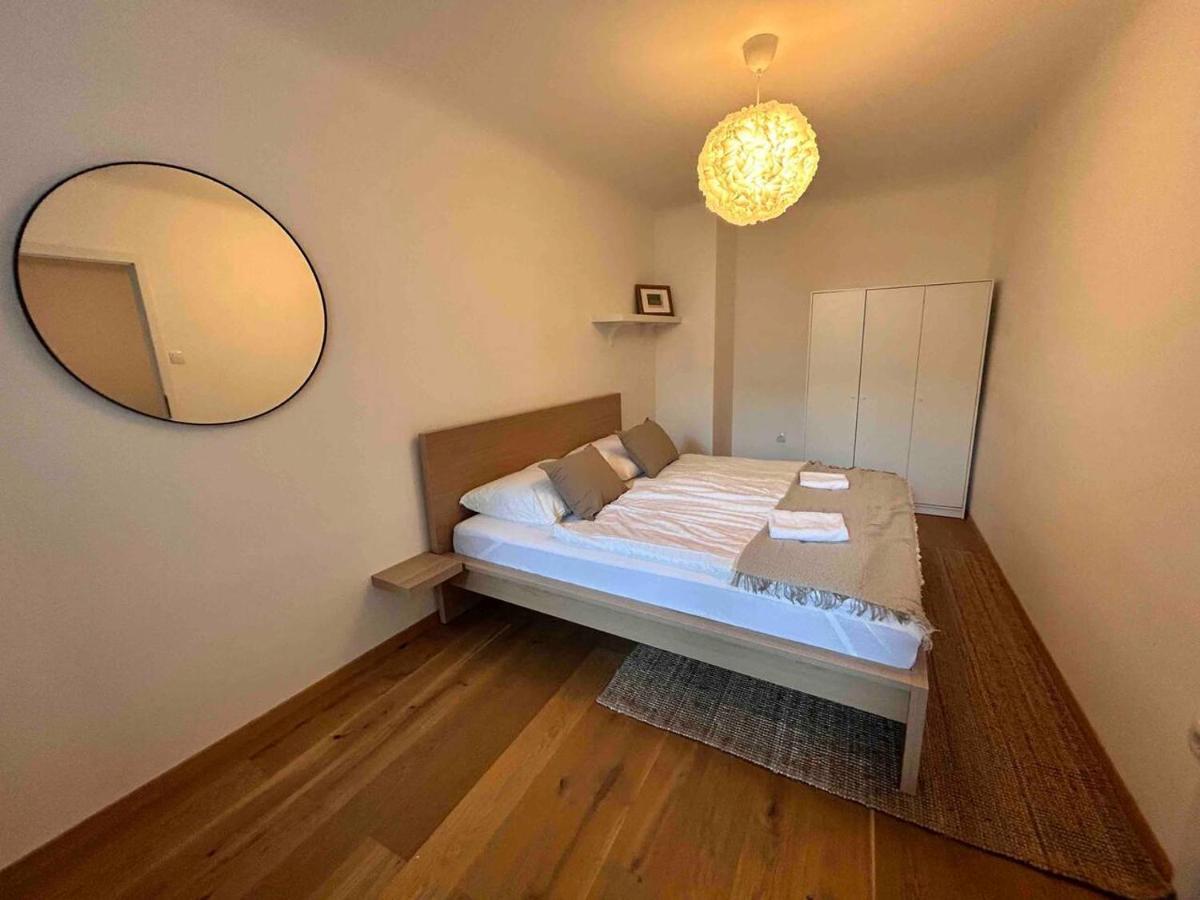 Urbaner Charme: Stilvolles Wohnen Im Herzen Wiens Exterior photo