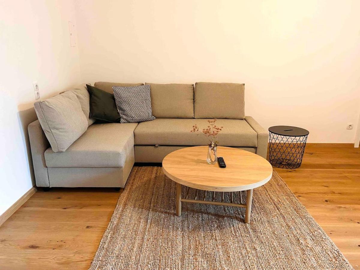 Urbaner Charme: Stilvolles Wohnen Im Herzen Wiens Exterior photo
